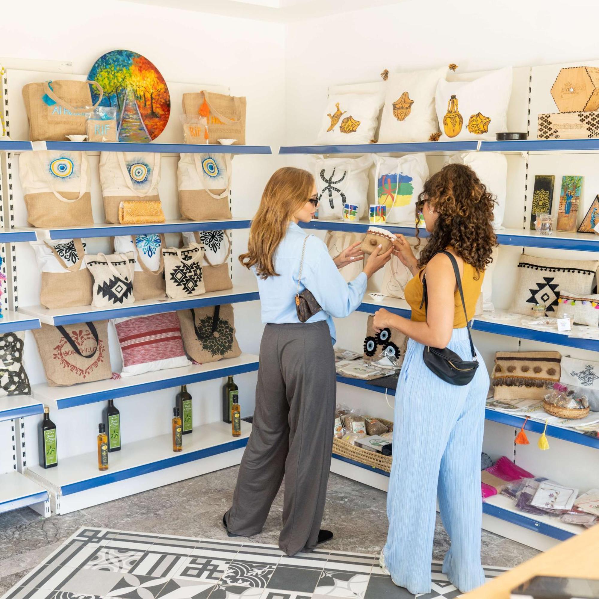 Radisson Blu Resort Al Hoceïma Dış mekan fotoğraf Souvenir shop in Santorini, Greece