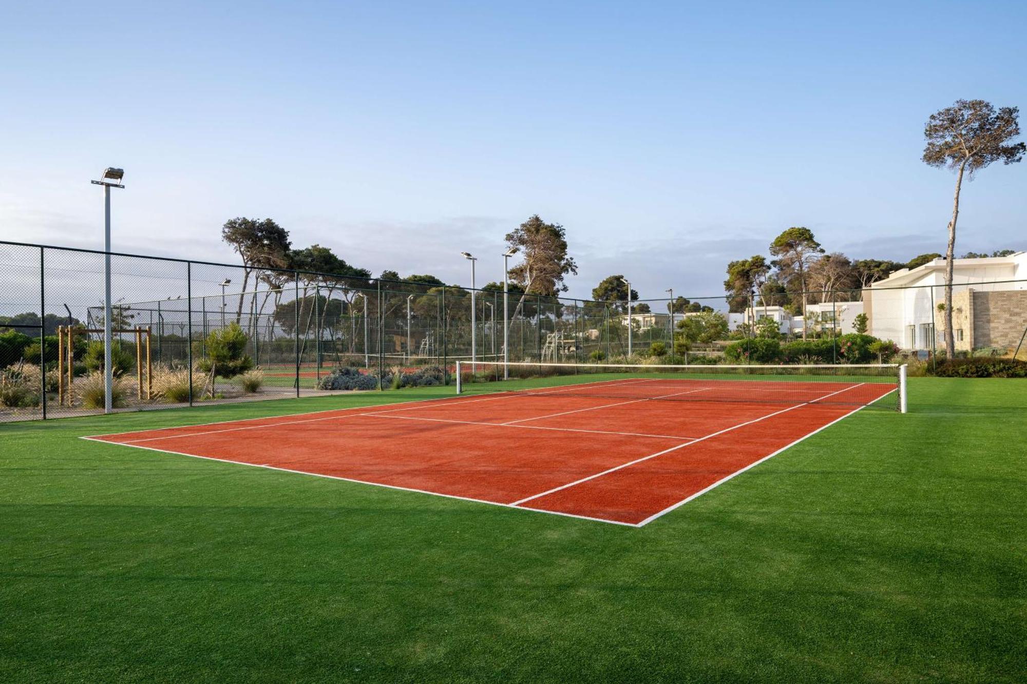 Radisson Blu Resort Al Hoceïma Dış mekan fotoğraf Tennis court