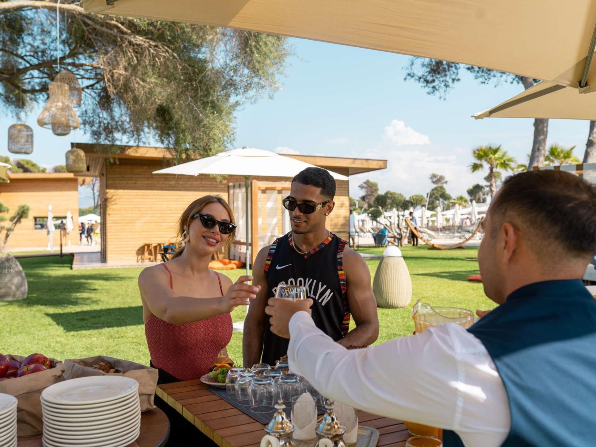 Radisson Blu Resort Al Hoceïma Dış mekan fotoğraf The Beach Club at the Four Seasons Resort Palm Beach